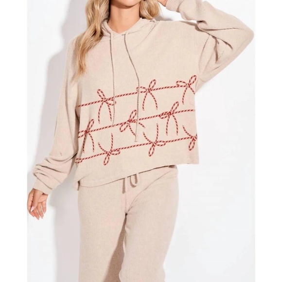 Phil Love - Christmas Ribbon Loungewear Pajama Set Size Medium NWOT - Picture 2 of 5